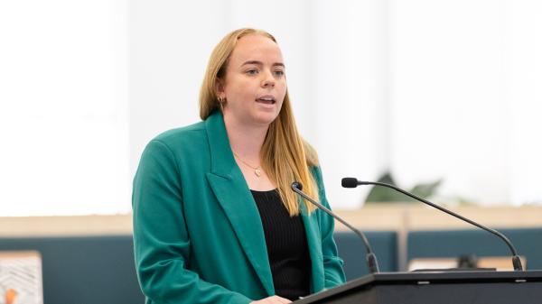 Former TEP graduate and current Teaching Impact Fellow Mak Bulte 