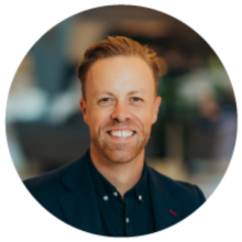 Headshot of Simon Breakspear who is a facilitator of the Elevate: Experienced Principals professional learning at the Academy 