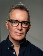 Headshot of Dr Carl Hendrick