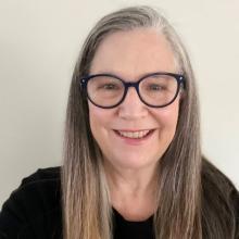 Headshot of Lisa Sperling