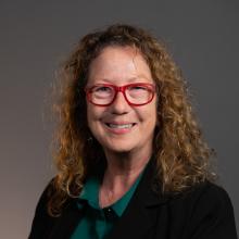 Headshot of Vicki Perry