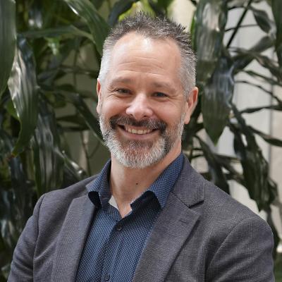 Headshot of Ryan Oliver