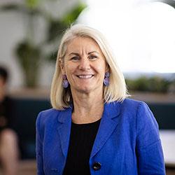 Dr Marcia Devlin AM